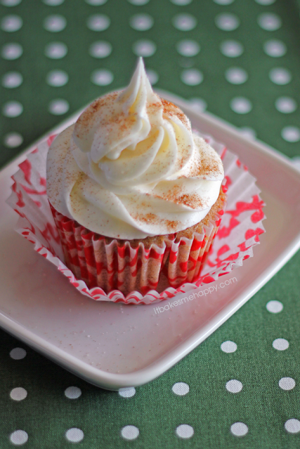 Snickerdoodle Cupcakes | It Bakes Me Happy