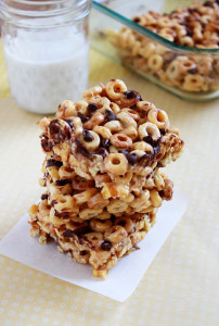 Peanut Butter Cheerio Treats | It Bakes Me Happy