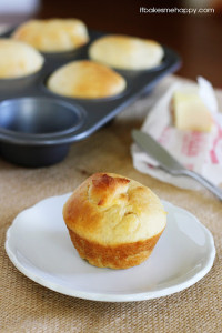 These Quick & Easy Dinner Rolls
